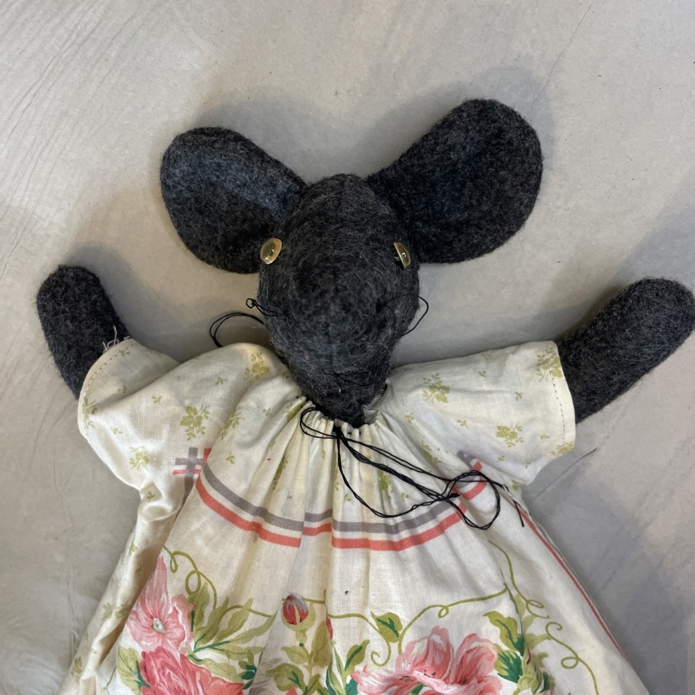 RARE Vintage Handmade‎ Gray Felt Mouse Rat Broom Mop Sitter Dress Pink Peony